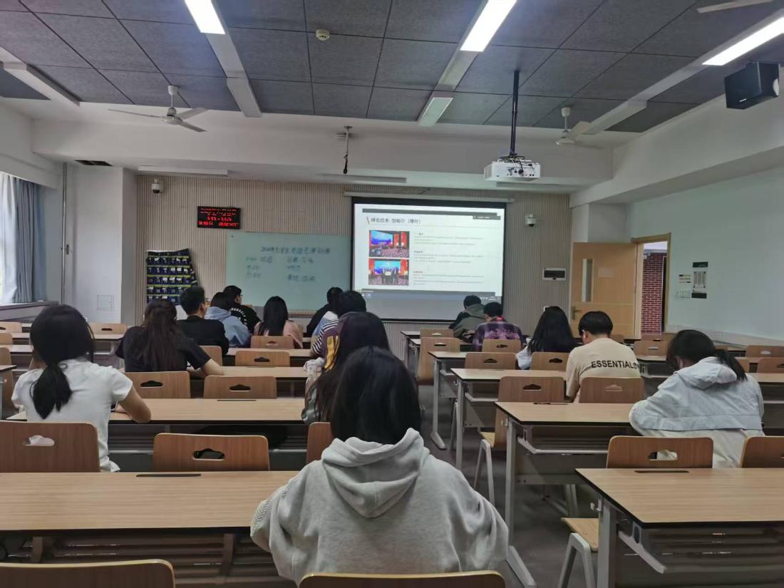 活动照片.jpg