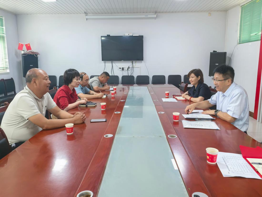 “五联一抓”乡村振兴帮扶工作座谈会现场.jpg