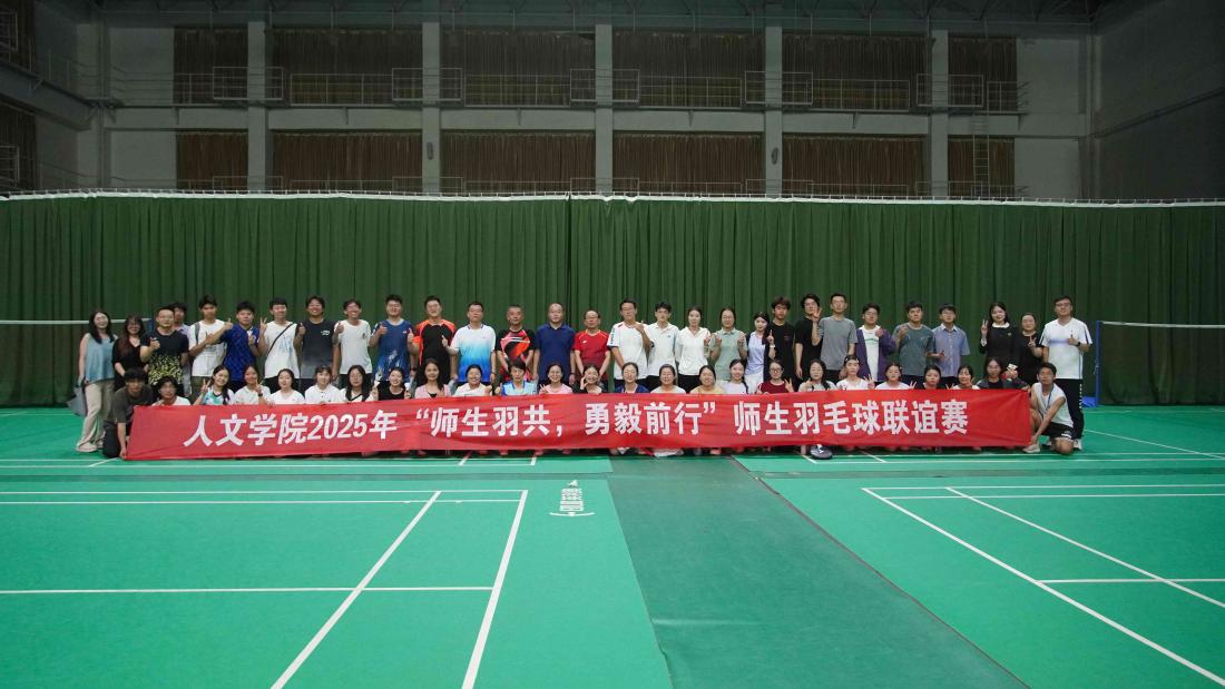 比赛大合影(1).jpg