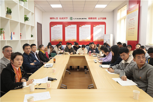 dcc2b56217db40abb22290f9ce124c26.jpg 主题教育观摩课现场.jpg