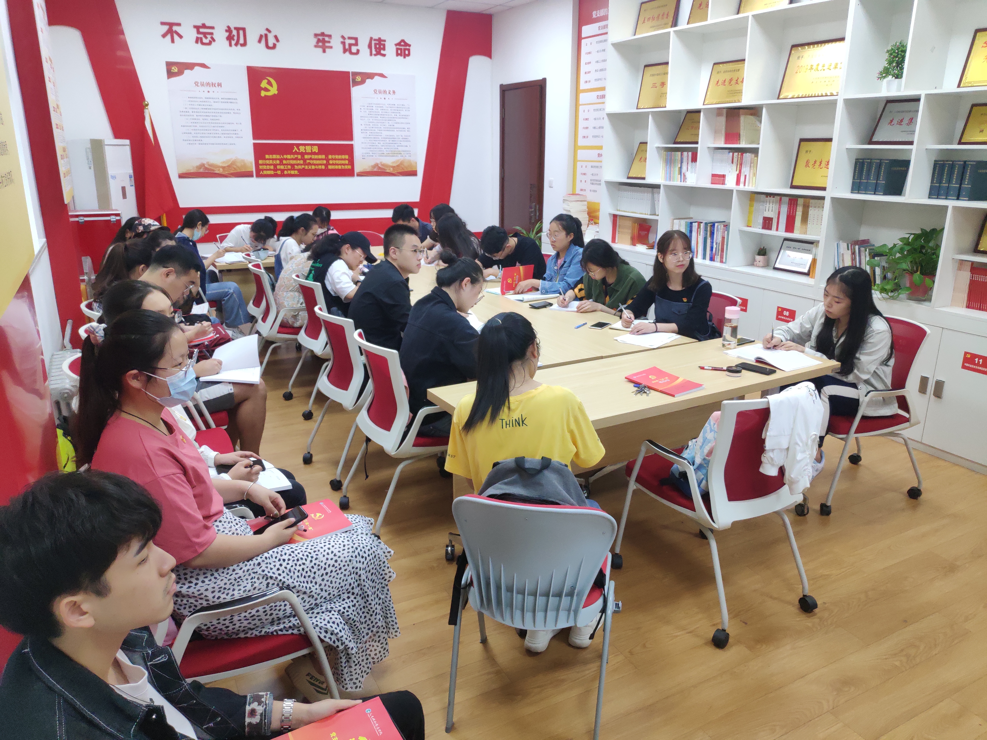 fbee7027ff774cc6815f9b39f9108839.jpg fbee7027ff774cc6815f9b39f9108839.jpg